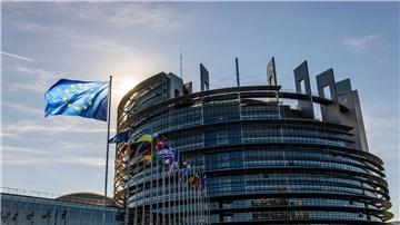 Die EU hat neue Sanktionen gegen den Iran verhängt.