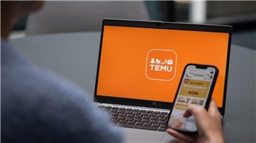 Die EU-Kommission erhöht den Druck auf die umstrittene Plattform Temu. (Archivbild) 