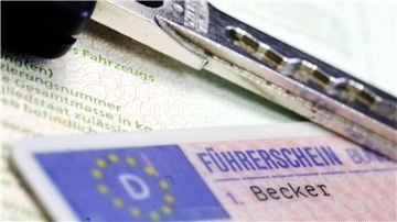 Die EU plant neue Richtlinien für den Führerschein. Senioren sollen regelmäßig ihre Fahrtüchtigkeit unter Beweis stellen.