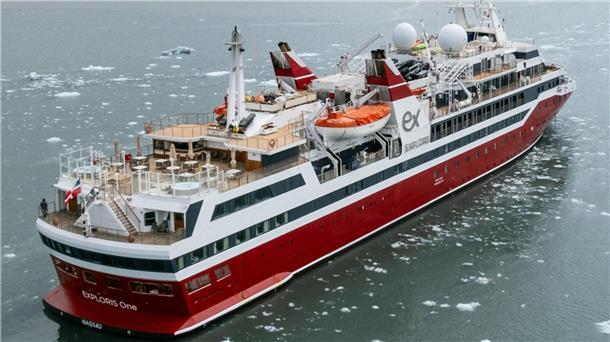 Das Kreuzfahrtschiff "Exploris One" auf Fahrt.