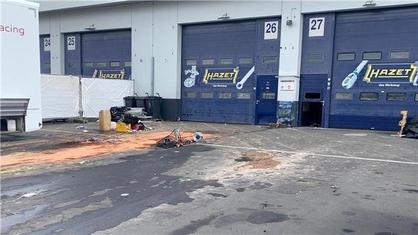Nach Explosion am Nürburgring: Ermittlungen laufen Die Explosion auf dem Nürburgring ereignete sich im Fahrerlager.