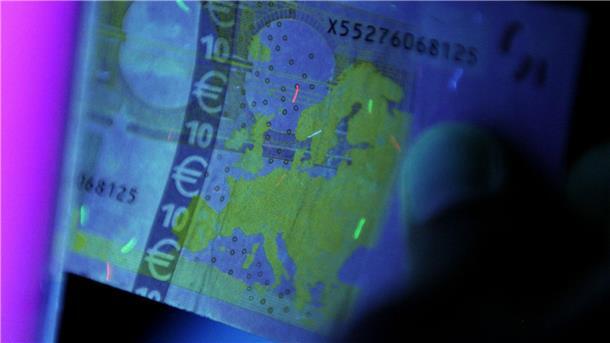 Die EZB ließ das Europa-Relief auf die Rückseiten sämtlicher Euro-Banknoten drucken.