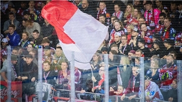 Die Fans der Fischtown Pinguins sind neugierig: Wer wird denn da am Freitag vorgestellt?