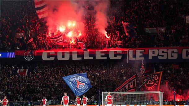 „Am Tor zum Himmel“ - Pressestimmen zu PSG gegen Arsenal Die Fans von PSG feiern den Einzug ins Finale der Champions League.