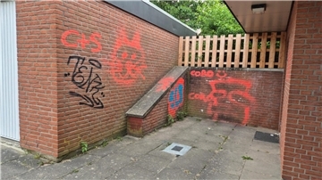 Verunreinigte Fassade 