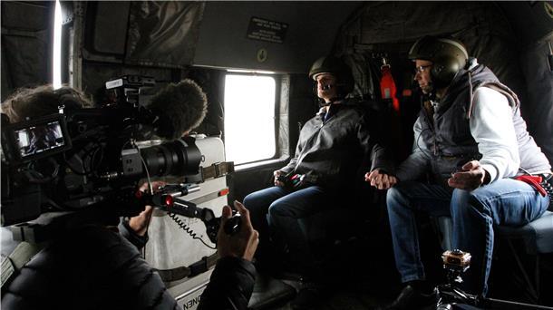 Die Faszination steht Joshua ins Gesicht geschrieben. Mit dem Flug im Such-und-Rettungshubschrauber „Sea King“ erfüllt sich für den 18-Jährigen ein Traum.