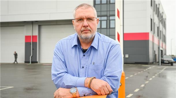 Die Firma Mafi & Trepel schließt ihren Standort am Amerikaring im Gewerbegebiet Carl Schurz. Prokurist Wolfgang Köster äußert sich zu der Situation.