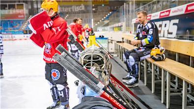 Die Fischtown Pinguins müssen auf ihren Playoff-Gegner noch warten.