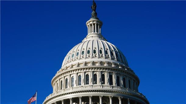 Die Förderbank KfW schätzt, dass die Staatsverschuldung der USA stärker steigen wird als bisher angenommen.