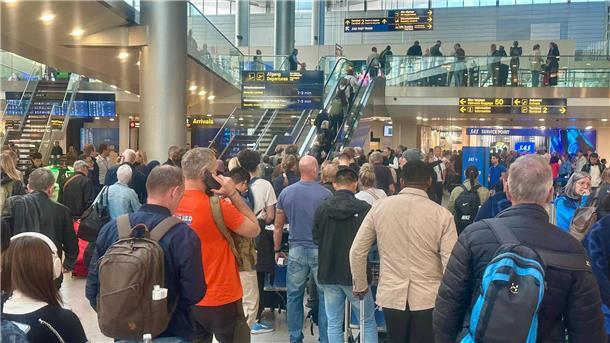 „Hybrider Angriff“ mit Drohnen auf dänische Flughäfen Die Folge in Kopenhagen: Flugchaos.