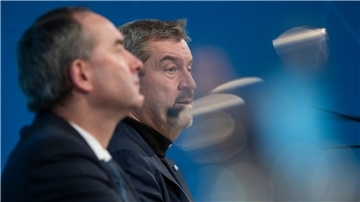 Die Freien Wähler von Hubert Aiwanger hatten sich lange gegen die Zustimmung zum milliardenschweren Finanzpaket von Union und SPD gesträubt. (Archivbild)