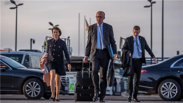 Merz besucht Erdogan - mit Ehefrau Charlotte Die Friedensbemühungen in Gaza, der Ukraine-Krieg und die Steuerung der Migration dürften zu den Hauptthemen des Antrittsbesuchs von Bundeskanzler Friedrich Merz in der Türkei zählen.