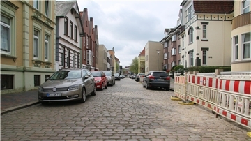 Die Friedrich-Carl-Straße soll nach Plänen der Stadtverwaltung noch in diesem April auf voller Länge asphaltiert werden.