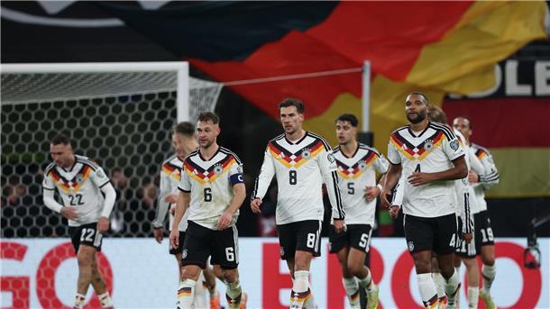 Die Fußball-Nationalmannschaft kann sich auf den Weg nach Amerika machen. 