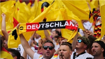 Die Fußballfans in Deutschland stehen wieder hinter der Nationalelf. Das bleibt von der EM.