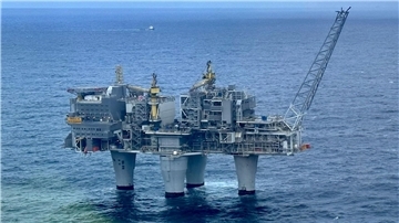 Die Gasförderplattform Troll A vor der norwegischen Westküste:  Das staatliche deutsche Energieunternehmen Sefe und der norwegische Konzern Equinor haben langfristige Gaslieferungen vereinbart.