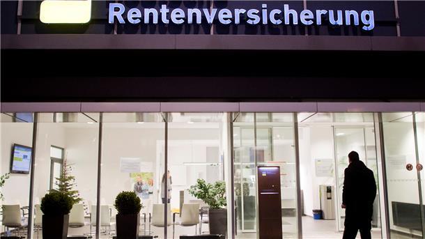 Die Gefahr, im Alter in die Armut abzurutschen, ist für Berufstätige in Niedersachsen deutlich gestiegen.