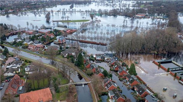 Niedersachsen stellt sich auf häufigere Hochwasser ein Die Gemeinde Lilienthal bei Bremen war von dem Hochwasser im Januar besonders betroffen. (Archivbild)