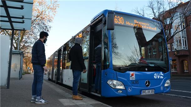 Die geplante Linie 833 soll 22 Haltestellen anfahren. Los fährt der Bus in Zeven am Busbahnhof (Foto). Ziel ist der Scheeßeler Bahnhof.