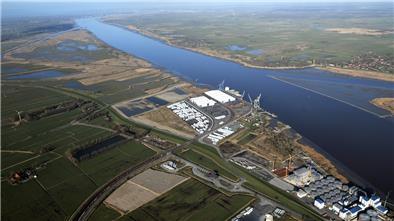 Die geplante Vertiefung der Unterweser zielt allein auf eine Stärkung des Braker Hafens.