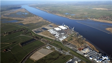 Die geplante Vertiefung der Unterweser zielt allein auf eine Stärkung des Braker Hafens.