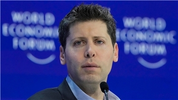 Die Gesellschaft und ihre Institutionen müssten die Zeit bekommen, sich schrittweise an die Entwicklung anzupassen, so Sam Altman.