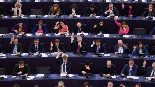 Die Gesetzgeber der Europäischen Union stimmen über ein Gesetz zur künstlichen Intelligenz ab. Das EU-Parlament gibt grünes Licht für schärfere Regeln für Künstliche Intelligenz.