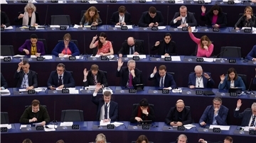 Die Gesetzgeber der Europäischen Union stimmen über ein Gesetz zur künstlichen Intelligenz ab. Das EU-Parlament gibt grünes Licht für schärfere Regeln für Künstliche Intelligenz.
