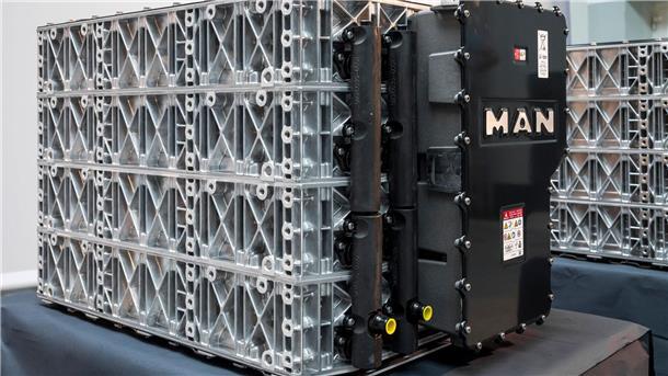 Traton prüft Batteriefabrik - Salzgitter hofft auf Zuschlag Die gewaltigen Akkupacks, die MAN in seinen Elektro-Lastwagen verbauen will, könnten künfitg auch in Salzgitter entstehen.
