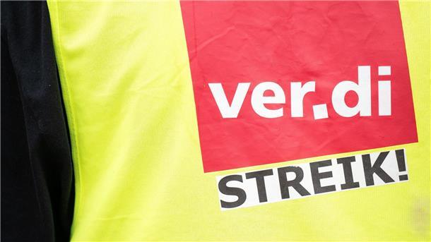 Die Gewerkschaft Verdi verhandelt über einen neuen Tarifvertrag für die Beschäftigten im Handel. (Symbolbild).