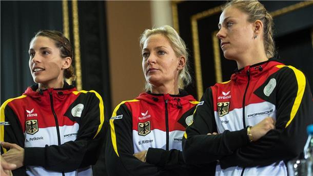 Die Goldene Generation um Angelique Kerber (r.) verpasste den Titel im Fed Cup knapp.
