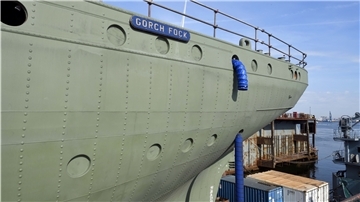 Die „Gorch Fock“ im Dock der Bredo-Werft in Bremerhaven, aufgenommen im Juni 2019. Die Werft blieb auf einem Teil der Kosten für die Sanierung des Schulschiffes sitzen.