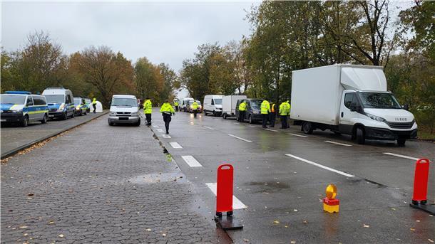 Die groß angelegte Verkehrskontrolle auf der A 27 brachten einige Rechtswidrigkeiten zutage.
