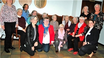 Die Gründerinnen des Wilstedter Landfrauenvereins und ihre Nachfolgerinnen aus fünf Jahrzehnten.