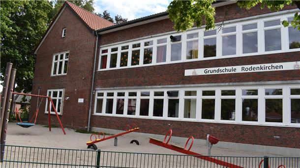 Die Grundschule in Rodenkirchen muss ab Schuljahr 2026/27 ein offenes Ganztagsangebot für alle vier Jahrgänge anbieten.