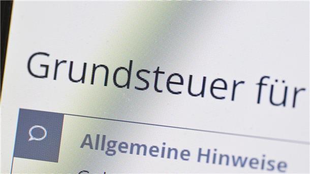 Finanzminister hat Verständnis für höhere Grundsteuer Die Grundsteuerbescheide für 2025 haben viele Menschen verärgert – für andere ist die Steuer mit der Reform günstiger geworden. (Symbolbild)