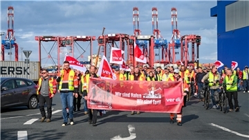 Streikende Hafenarbeiter 