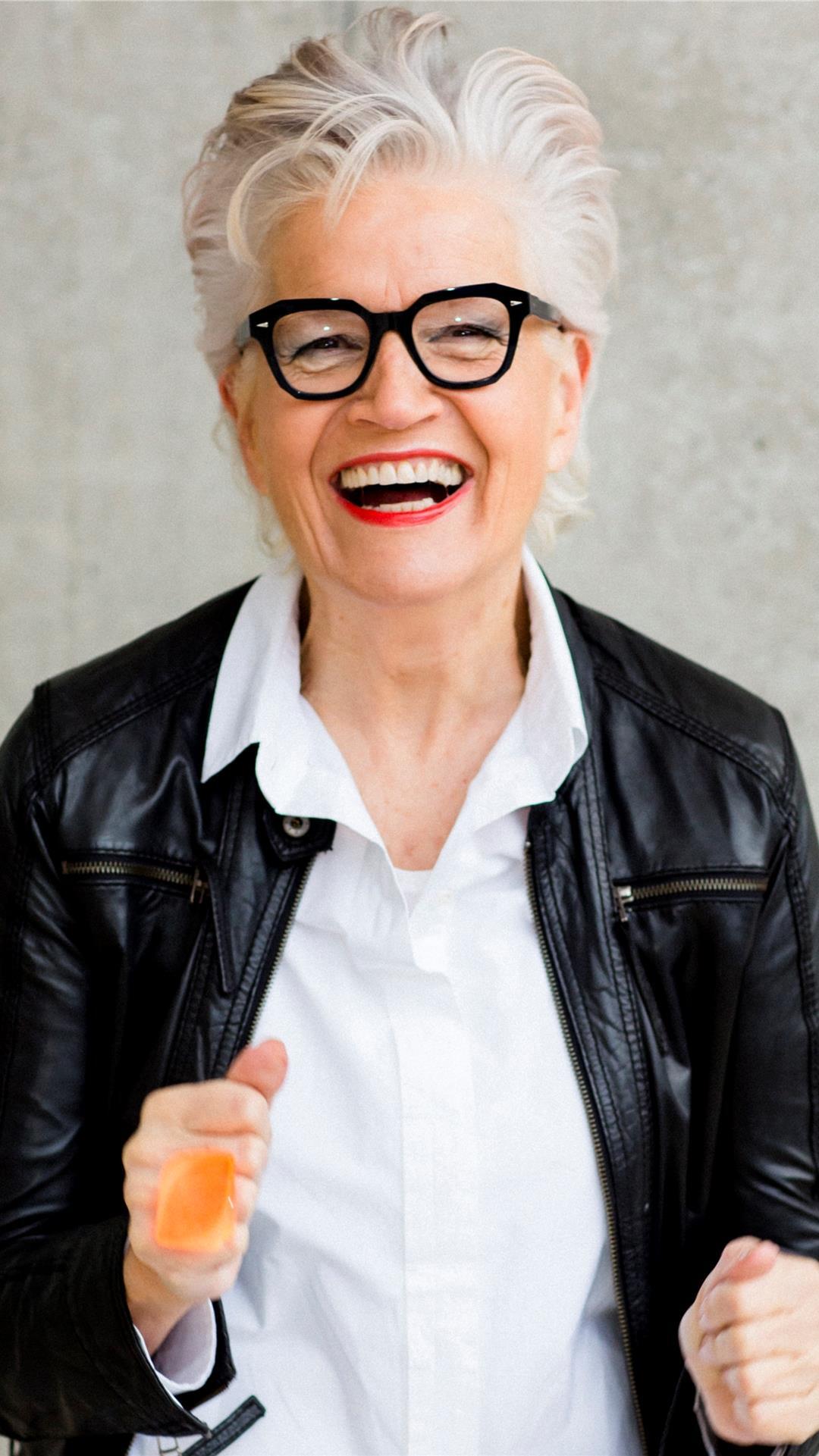 Die Hamburgerin Greta Silver ist im Internet ein gefeierter Mensch. Sie ist aber auch Autorin, Modell und Oma.