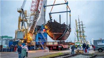 Die Hansekogge "Ubena von Bremen" steht inzwischen auf einem Firmengelände im Fischereihafen.