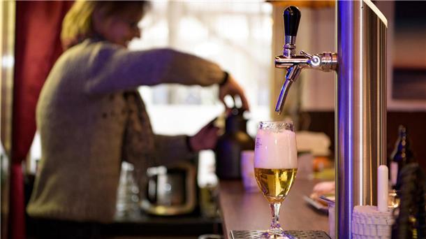 Die harte  Auslegung der Corona-Verordnung traf die Kneipe „Zum Alten Bootsmann“ in Lehe besonders: Heiligabend mussten 15 Gäste vor die Tür gesetzt werden . Foto: Ralf Masorat