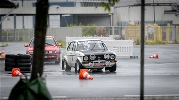 Die Hildesheimer Helmut Putsch und Marina Hoos in ihrem Ford Escort MKII zählten zu den Teilnehmern beim Rallye-Sprint.