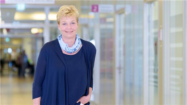 Die Hygienefachkraft Andrea Alsguth wird am Montag als „Bremer Frau des Jahres 2021“ geehrt. Die Preisverleihung des Landesfrauenrates findet coronabedingt online statt.