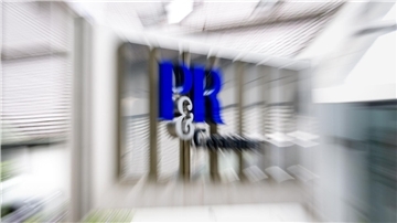Die im Münchner Nobelvorort Grünwald ansässige P&R-Firmengruppe bot Seefrachtcontainer als Kapitalanlage an, betrieb aber in großem Stil Luftgeschäfte. (Archivbild)