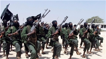 Die islamistische Terrorgruppe Al-Shabaab bekannte sich zu den jüngsten Anschlägen in Somalias Hauptstadt Mogadishu.