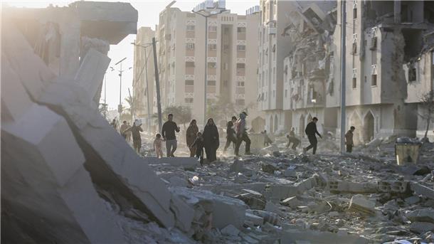 Die israelische Armee kämpft in dicht besiedelten Gebieten wie der südlichen Stadt Chan Junis weiter.