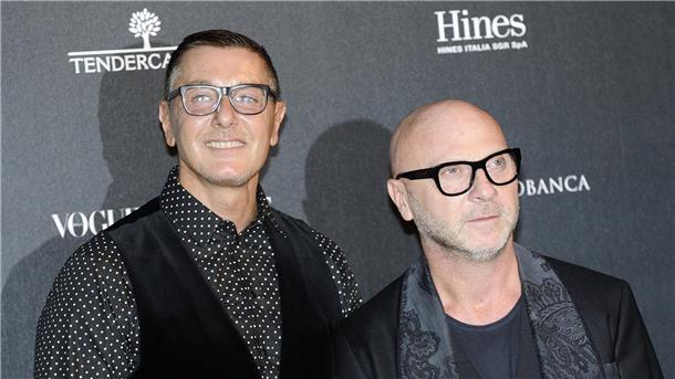 Die italienischen Modedesigner Stefano Gabbana (l) und Domenico Dolce 2014 in Mailand.