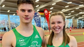 Die Jugendlichen Lasse Daut und Hannah Pöhl (beide TSV Wehdel) zeigten in den höheren Altersklassen Männer und Frauen beim Sprint ihr Können.
