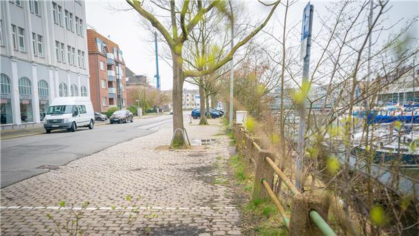 Die Kaistraße im Stadtteil Geestemünde soll bis 2028 neu gestaltet werden. 