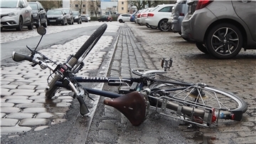 Die Kaistraße ist eine der tückischsten Strecken für Fahrradfahrer in der Stadt.