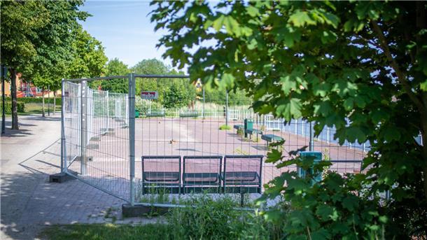 Die Kaje im Kapitänsviertel ist gesperrt. Der Grund: In der vergangenen Woche hat es dort eine Versackung gegeben.
